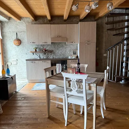 Stone House: Fairytale Flat With Magic View * Bellano
