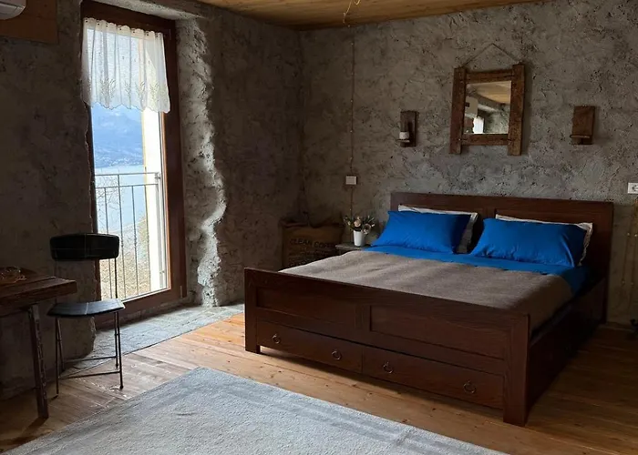 Casa Di Sasso * Bellano